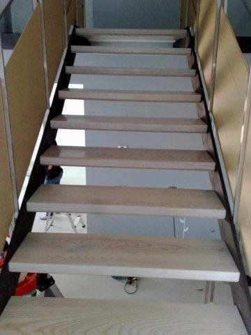 Vista superior de parte de la escalera.