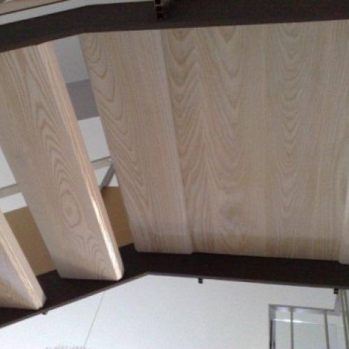 Vista inferior de la escalera