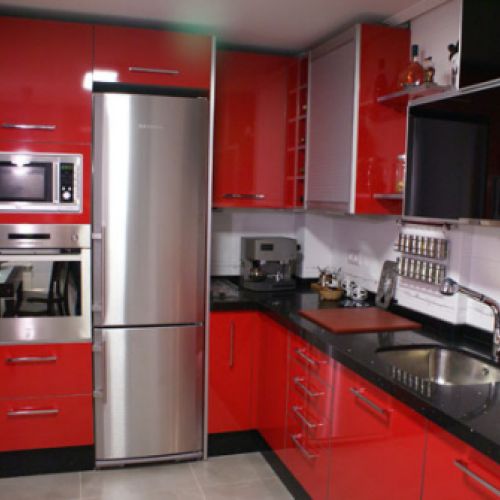 muebles de cocina rojo lacado